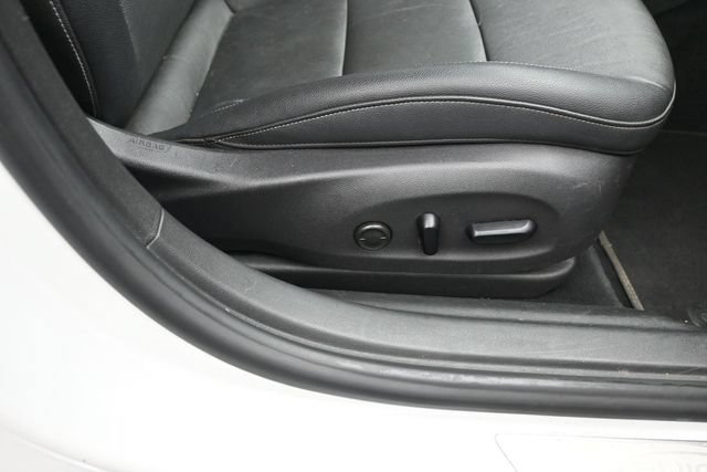 Used 2018 Buick Regal Essence w/ Driver Confidence Package #1 AWD/4WD image 13
