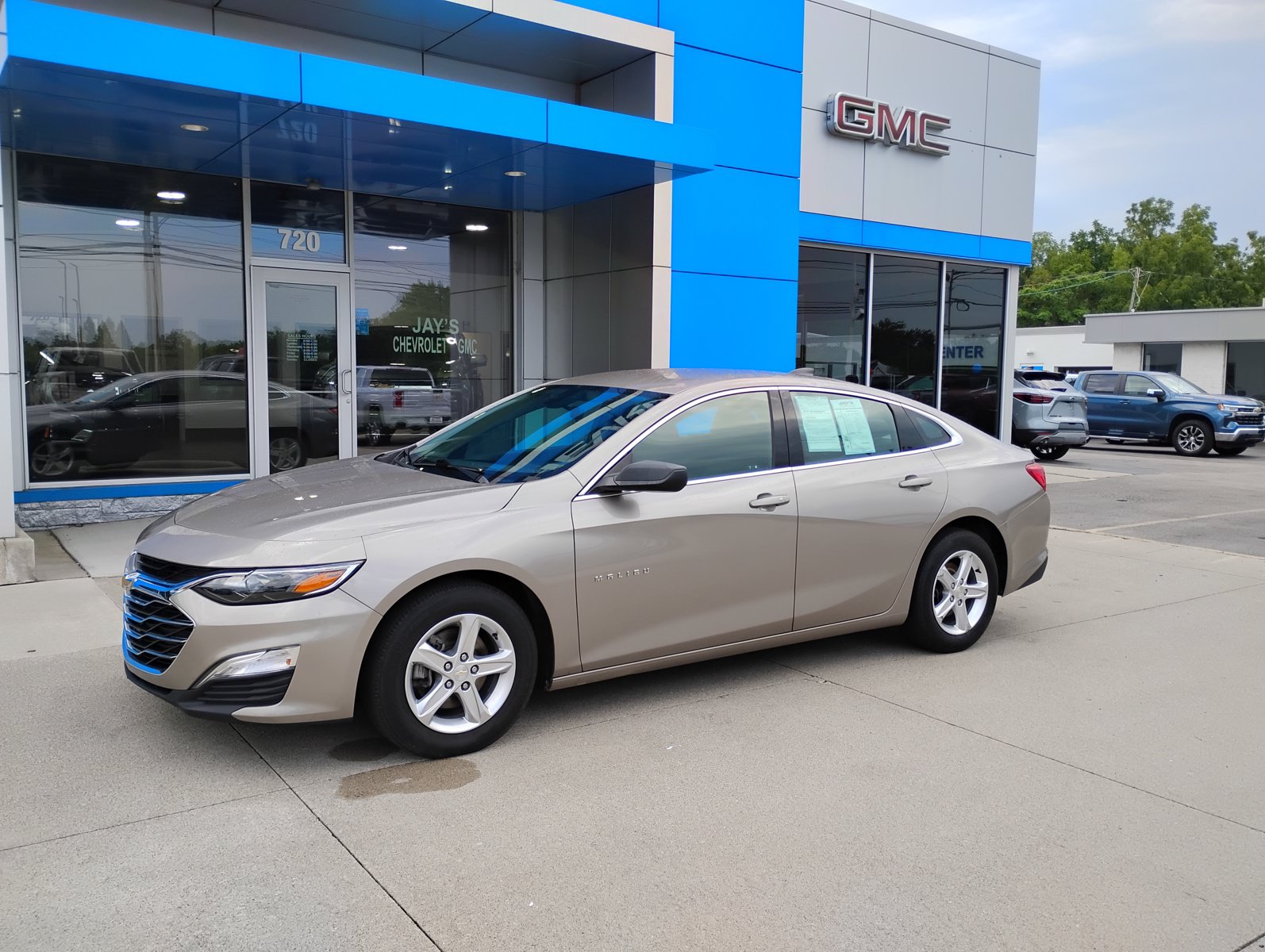 Used 2022 Chevrolet Malibu LS FWD image 13