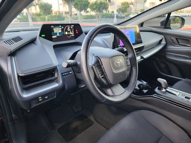 Used 2024 Toyota Prius LE FWD image 10