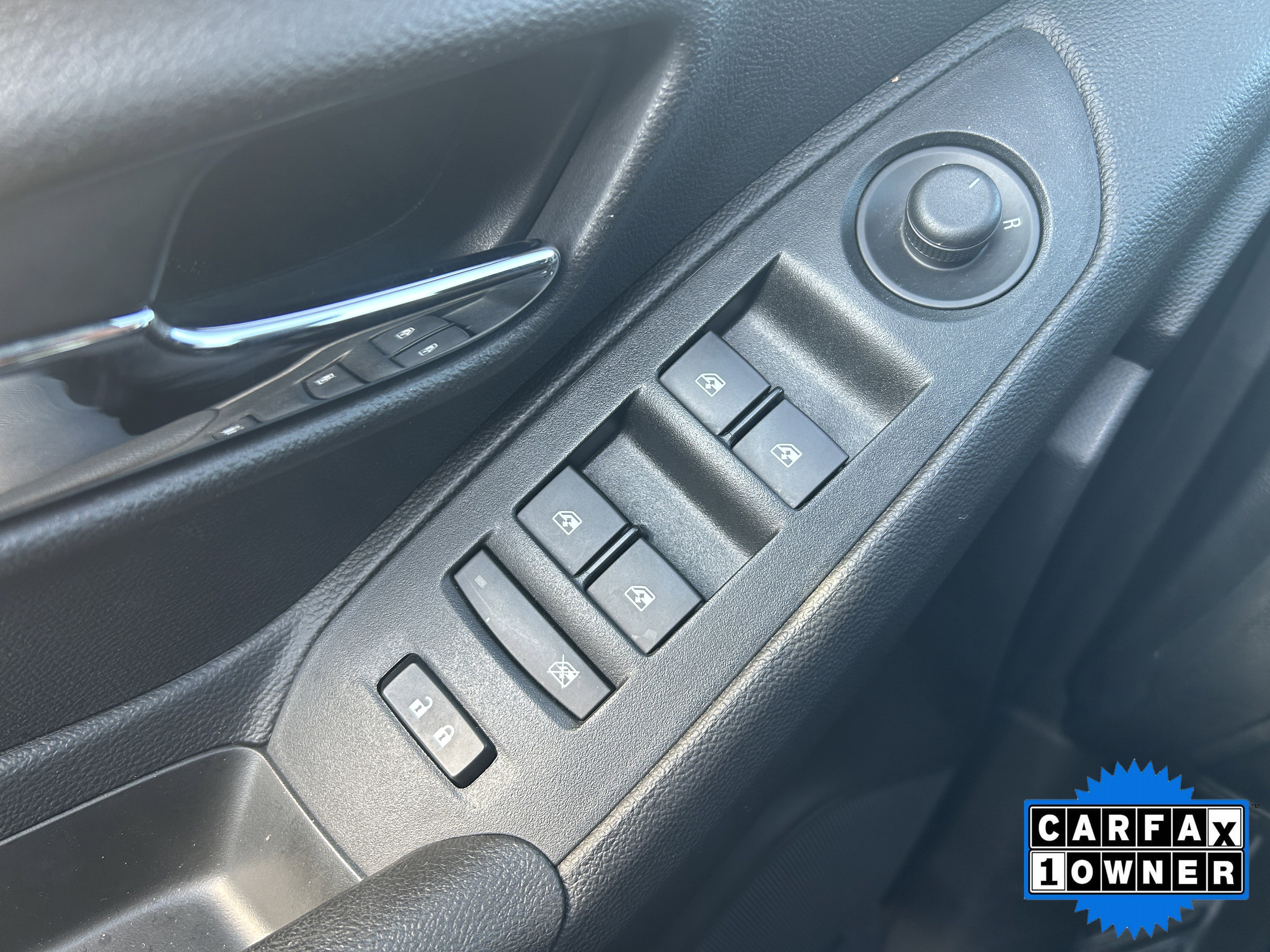 Used 2019 Chevrolet Trax LT w/ LT Convenience Package image 18