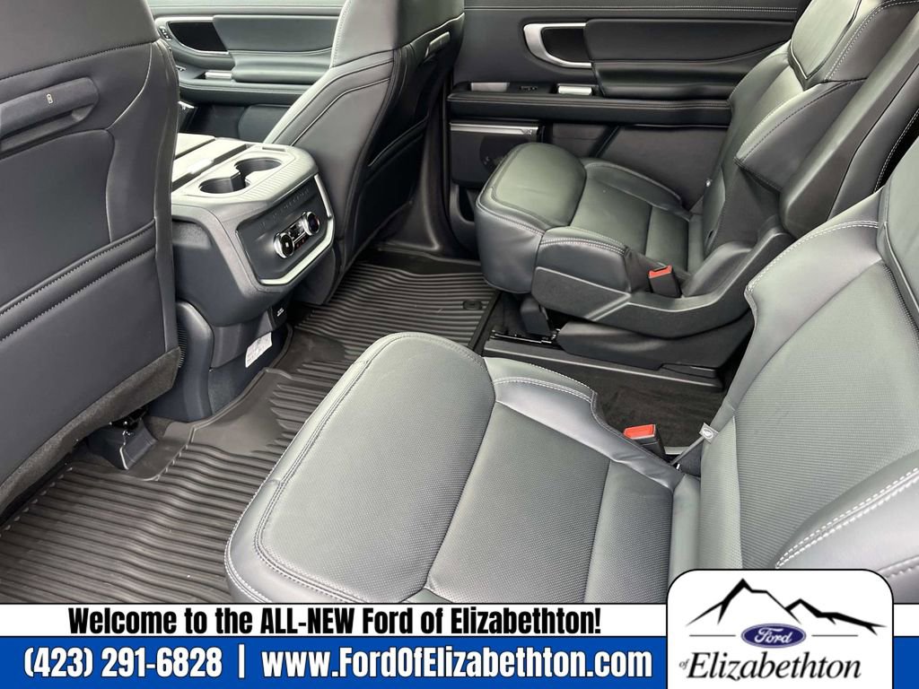 New 2026 Ford Expedition Max Platinum image 19