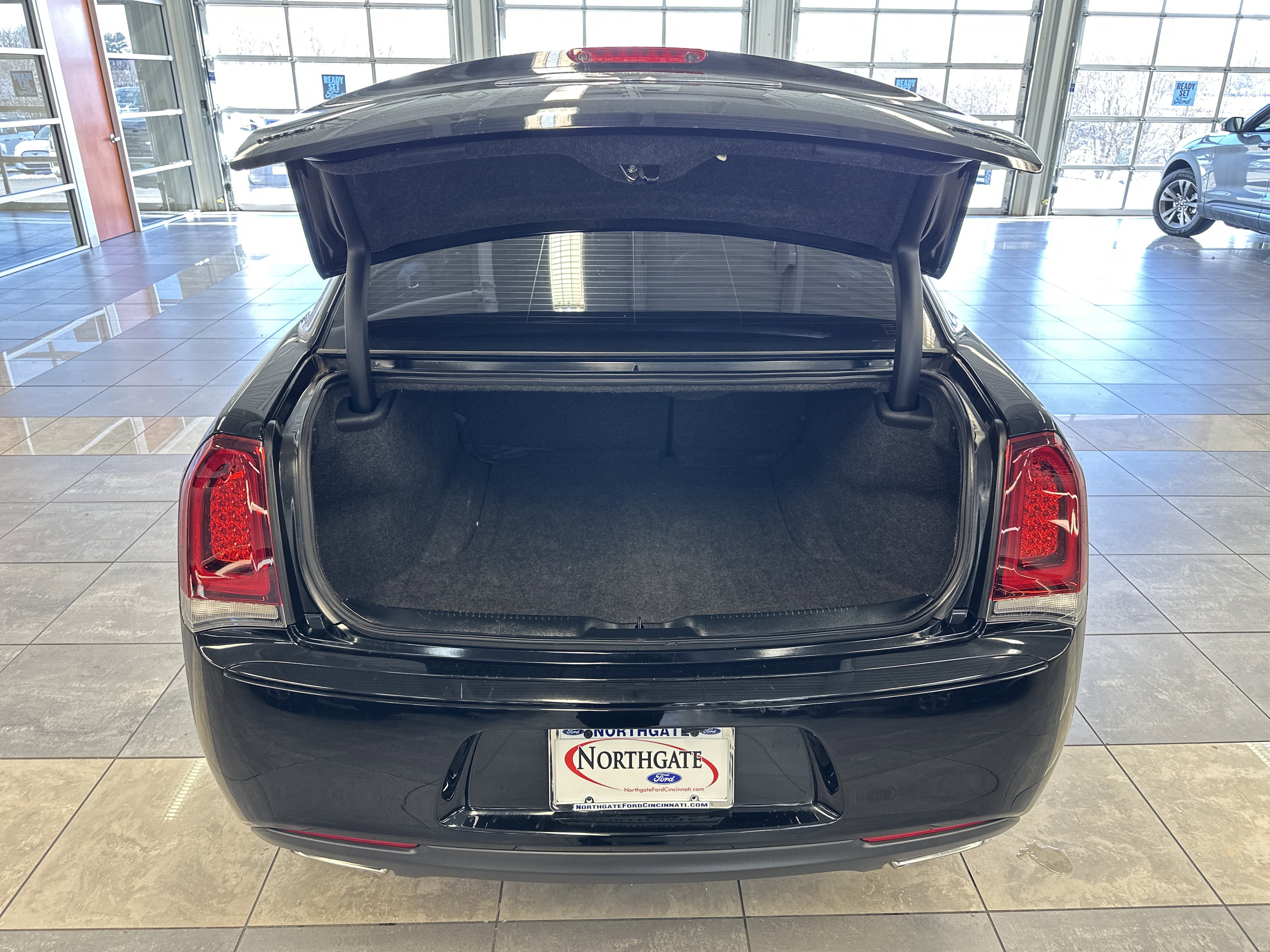 Used 2018 Chrysler 300 Touring w/ Sport Appearance Package image 26