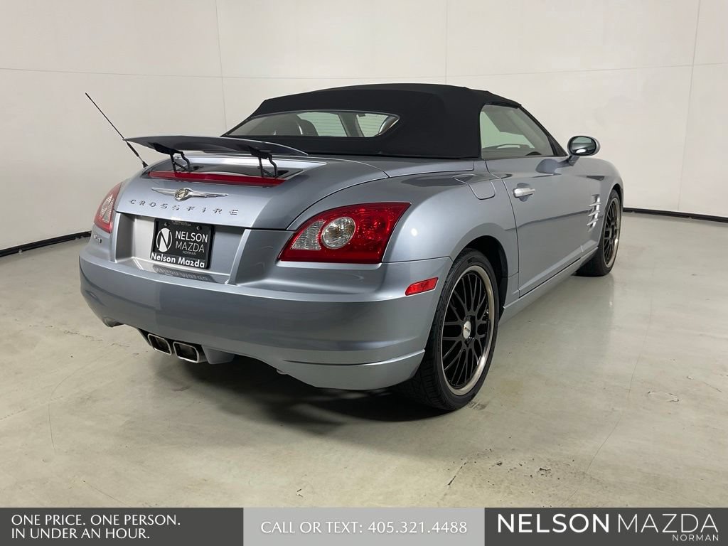 Used 2007 Chrysler Crossfire Limited RWD image 6