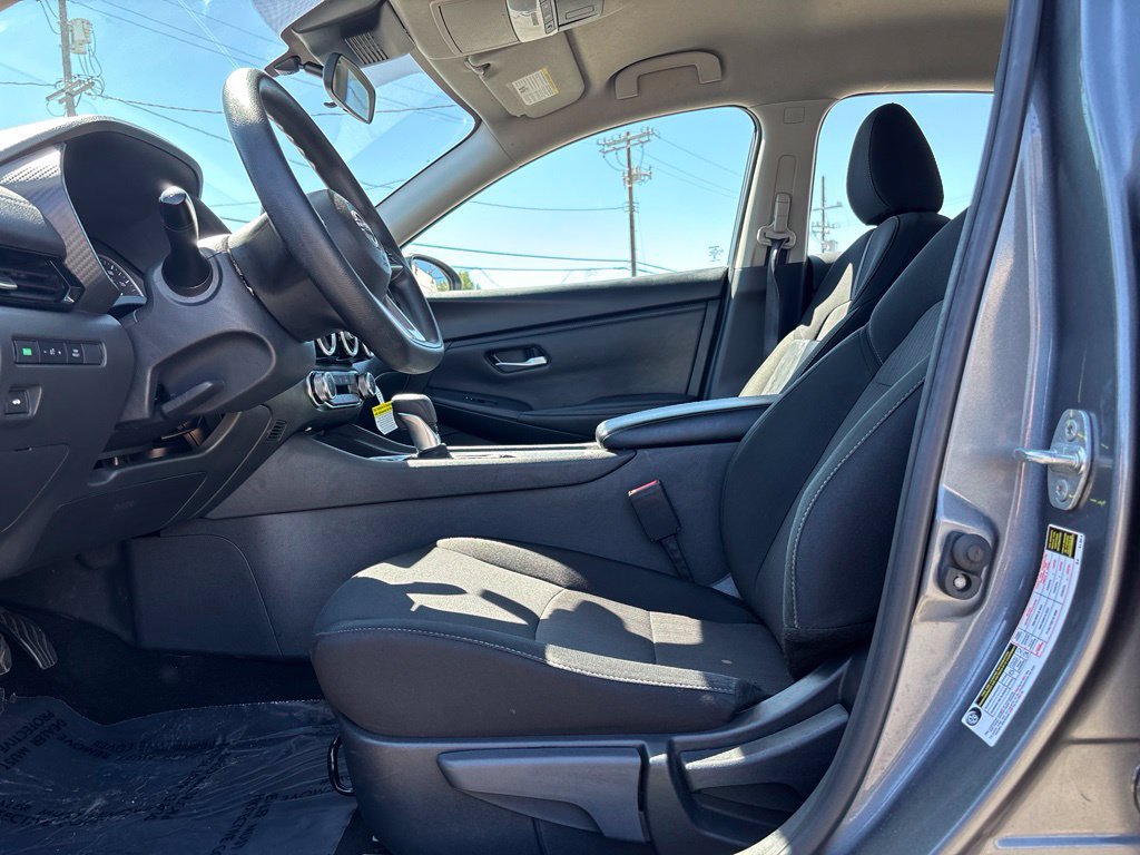 Used 2025 Nissan Sentra SV FWD image 11