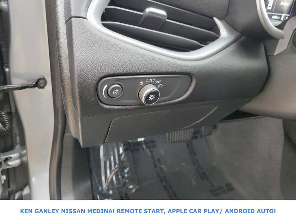 Used 2024 Chevrolet Malibu LT image 36