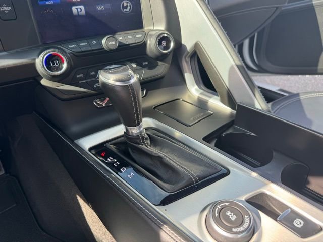 Used 2016 Chevrolet Corvette Stingray Convertible w/ Carbon Flash Badge Package image 22