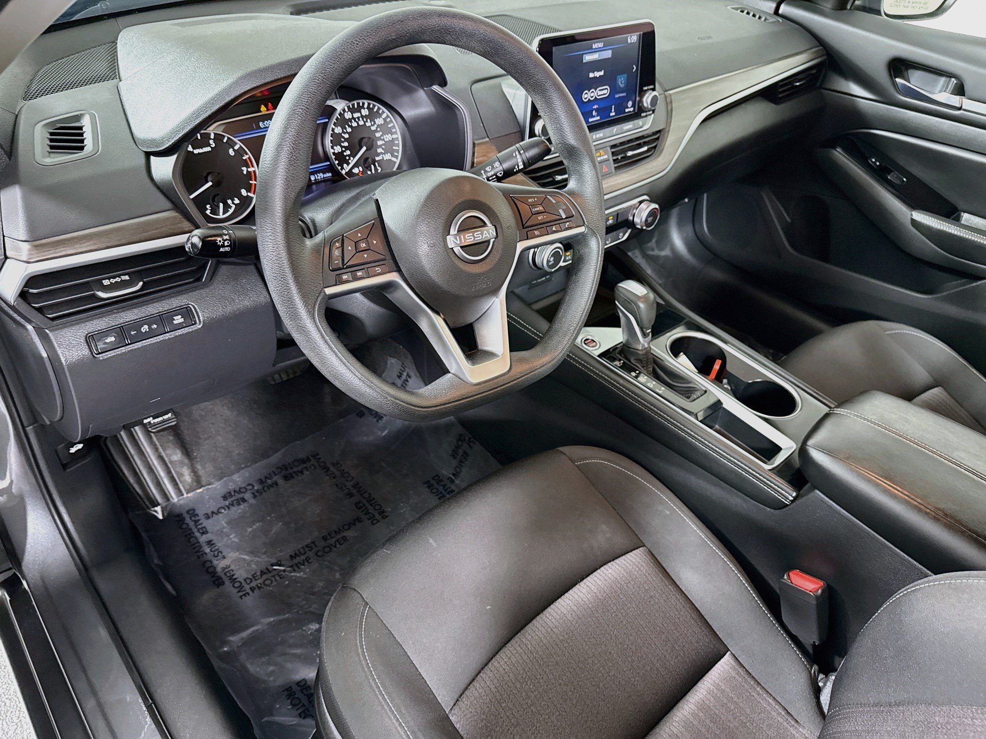 Used 2023 Nissan Altima 2.5 SV FWD image 23