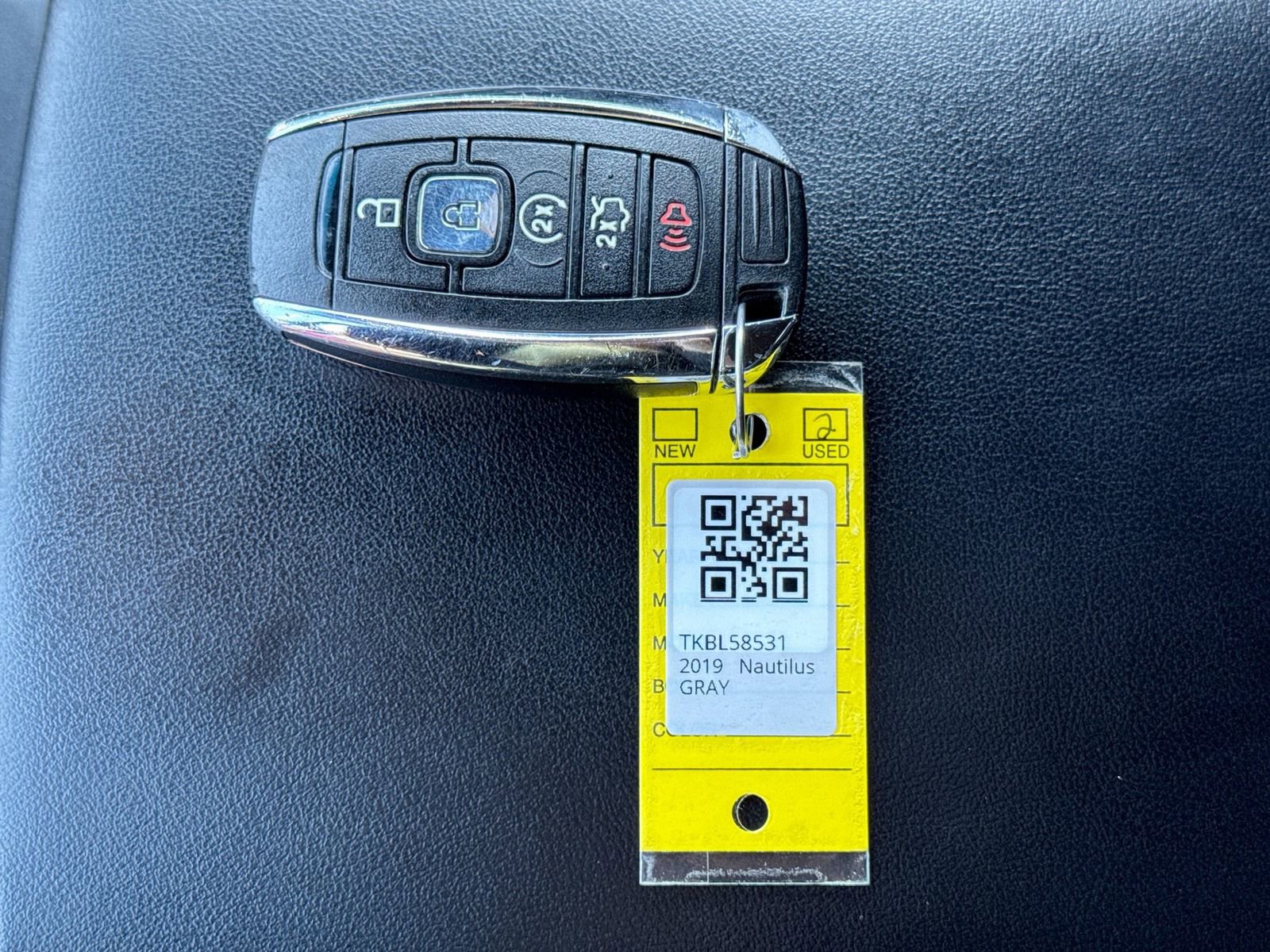 Used 2019 Lincoln Nautilus Select image 37