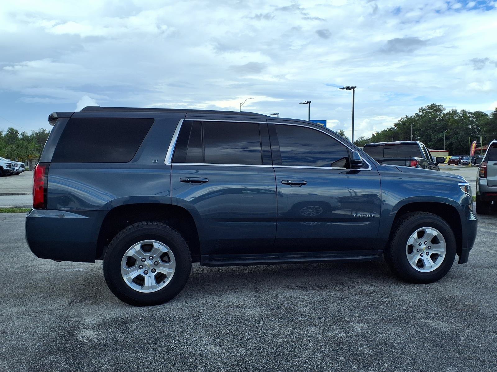 Certified 2019 Chevrolet Tahoe LT w/ Luxury Package AWD/4WD image 3