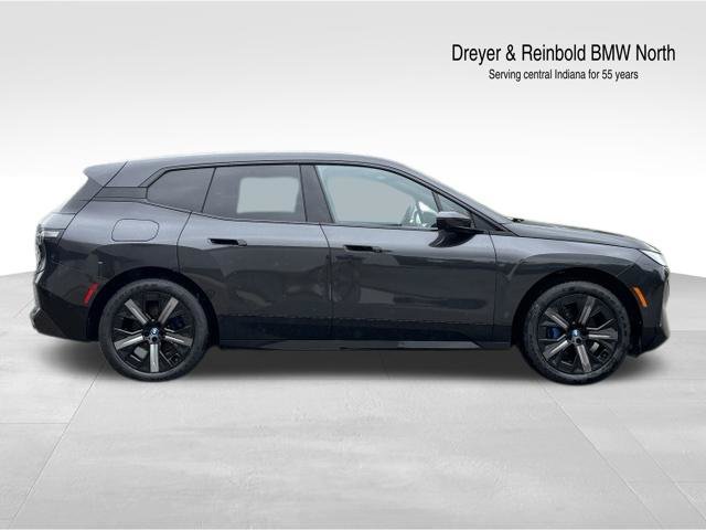 Used 2024 BMW iX xDrive50 w/ Sport Package AWD/4WD image 8