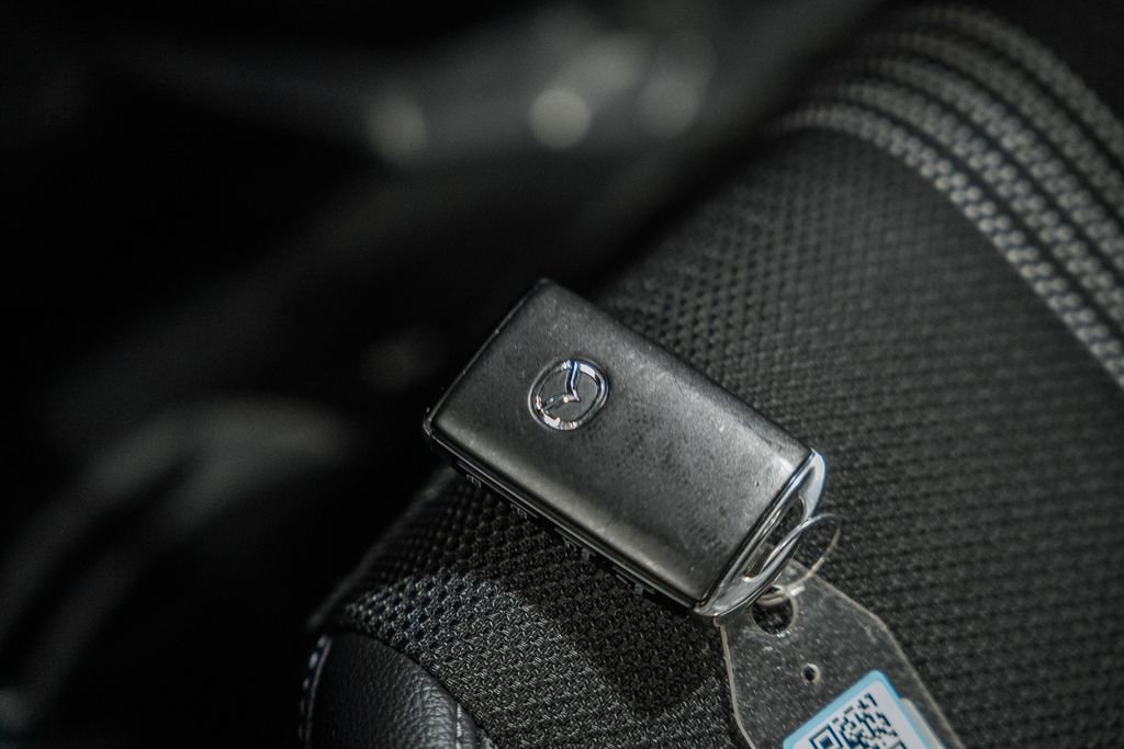 Used 2025 MAZDA CX-50 AWD 2.5 S w/ Premium Package image 52