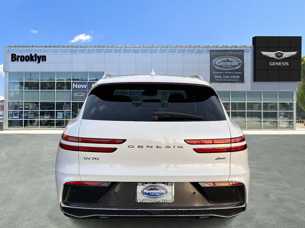 Used 2026 Genesis GV70 2.5T Advanced AWD/4WD image 5
