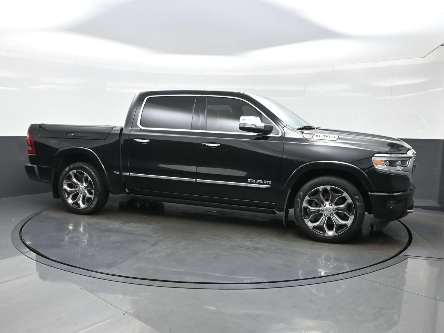 Used 2019 RAM 1500 Limited AWD/4WD image 10