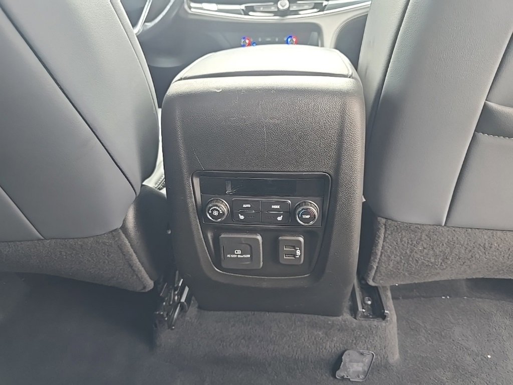 Used 2024 Buick Enclave Premium image 24