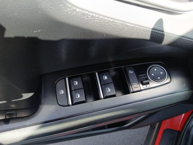 Certified 2025 Kia Soul LX w/ LX Technology Package FWD image 13