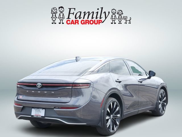 Used 2024 Toyota Crown Platinum AWD/4WD image 4