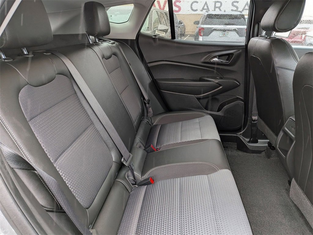 Used 2025 Chevrolet Trax LT w/ LT Convenience Package image 30