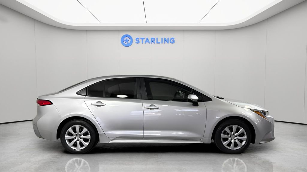 Used 2022 Toyota Corolla LE image 27