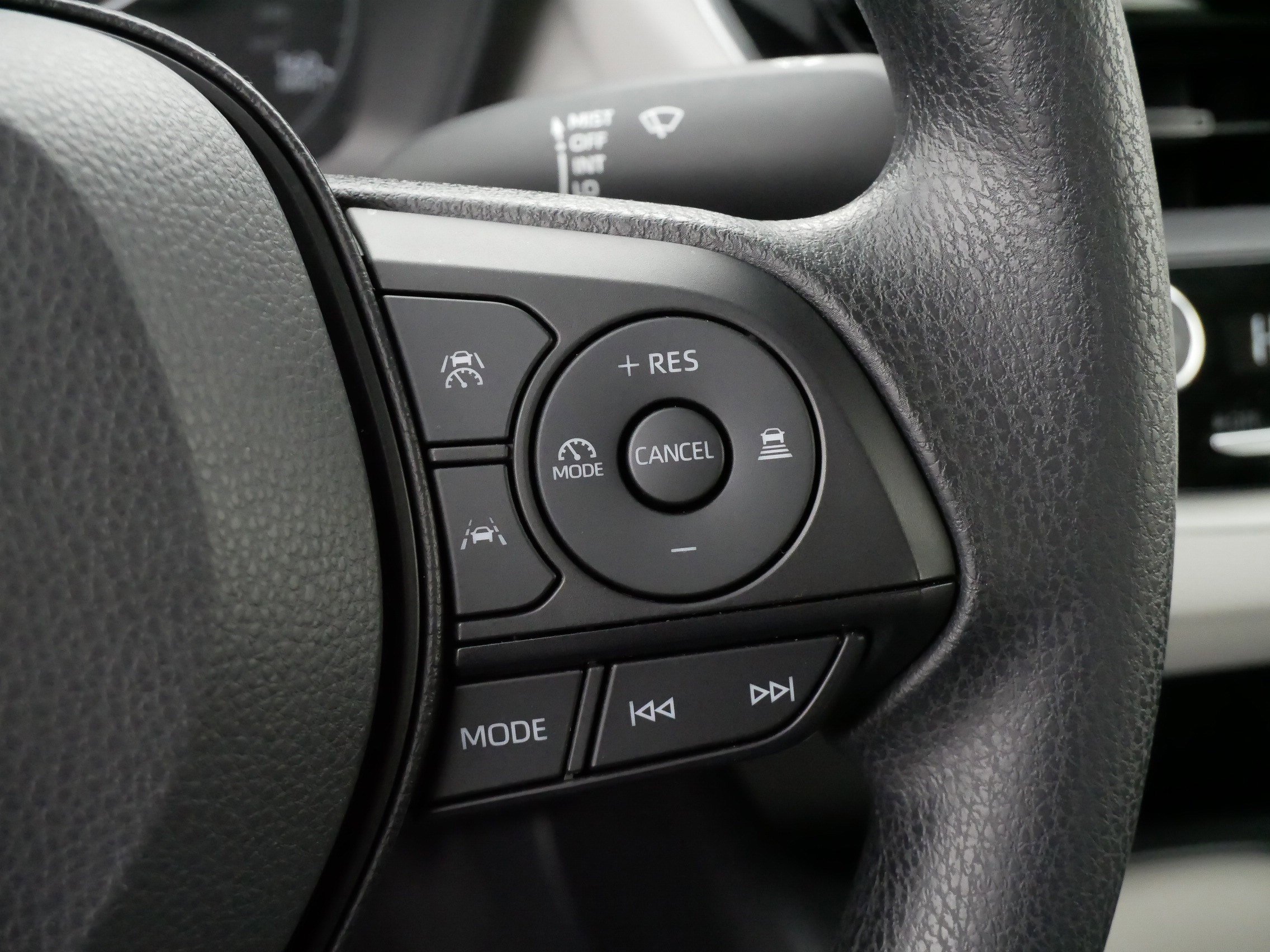 Certified 2025 Toyota Corolla LE w/ Convenience Package image 25