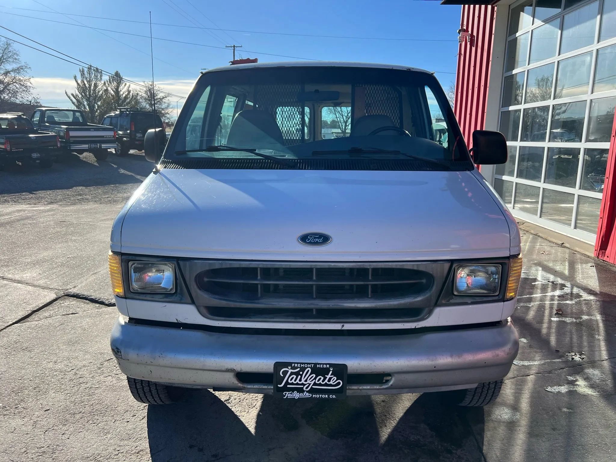 Used 2000 Ford E-250 and Econoline 250 image 3