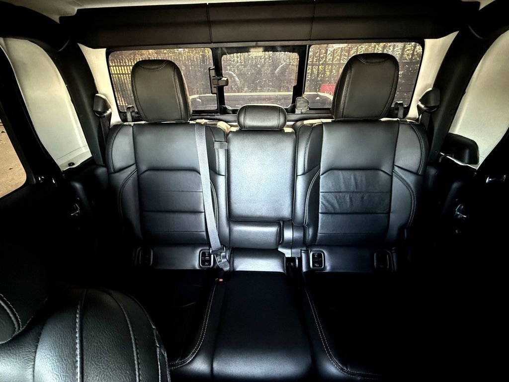 Used 2022 Jeep Gladiator Overland w/ Popular Equipment Package image 30