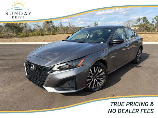 Used 2025 Nissan Altima 2.5 SV image 1