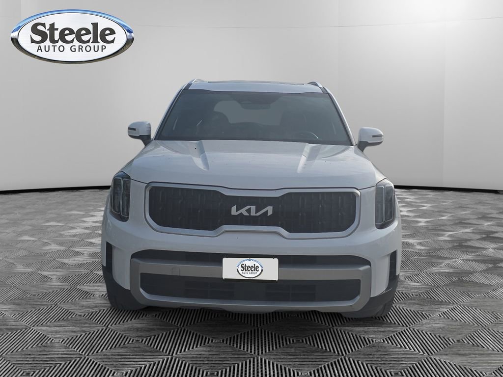 Used 2023 Kia Telluride EX w/ EX Captain's Chair Package image 8