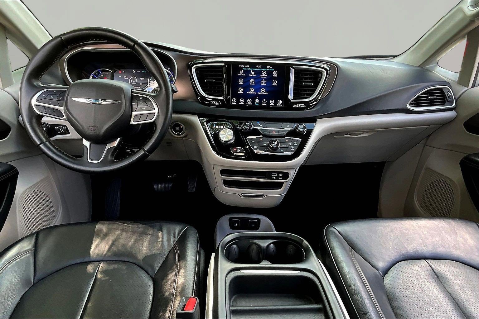 Used 2018 Chrysler Pacifica Touring-L image 7