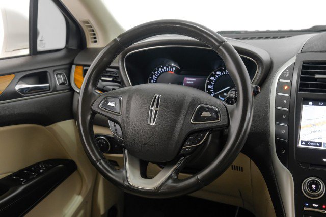 Used 2019 Lincoln MKC Select w/ Select Plus Package AWD/4WD image 15