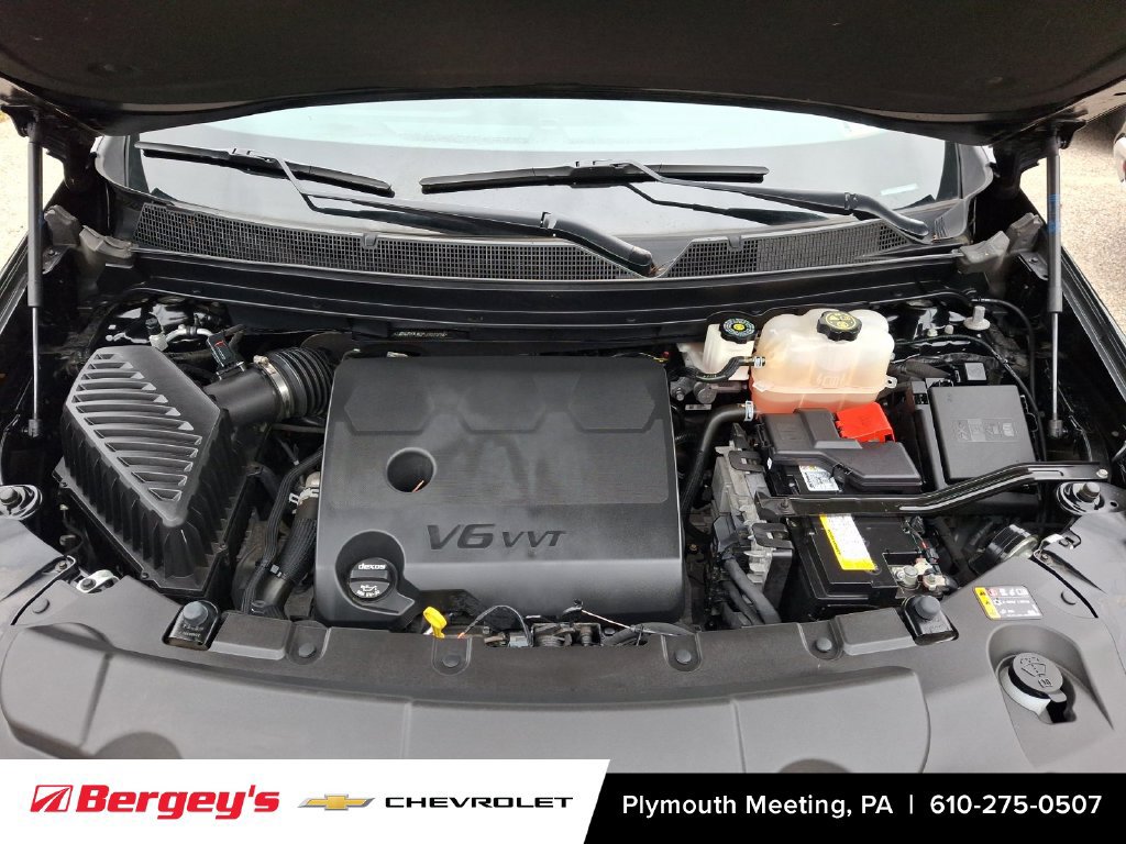 Used 2023 Chevrolet Traverse Premier FWD image 34