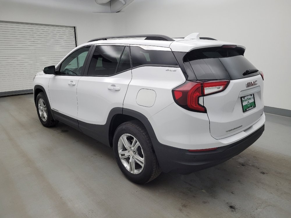 Used 2023 GMC Terrain SLE w/ Driver Convenience Package AWD/4WD image 3