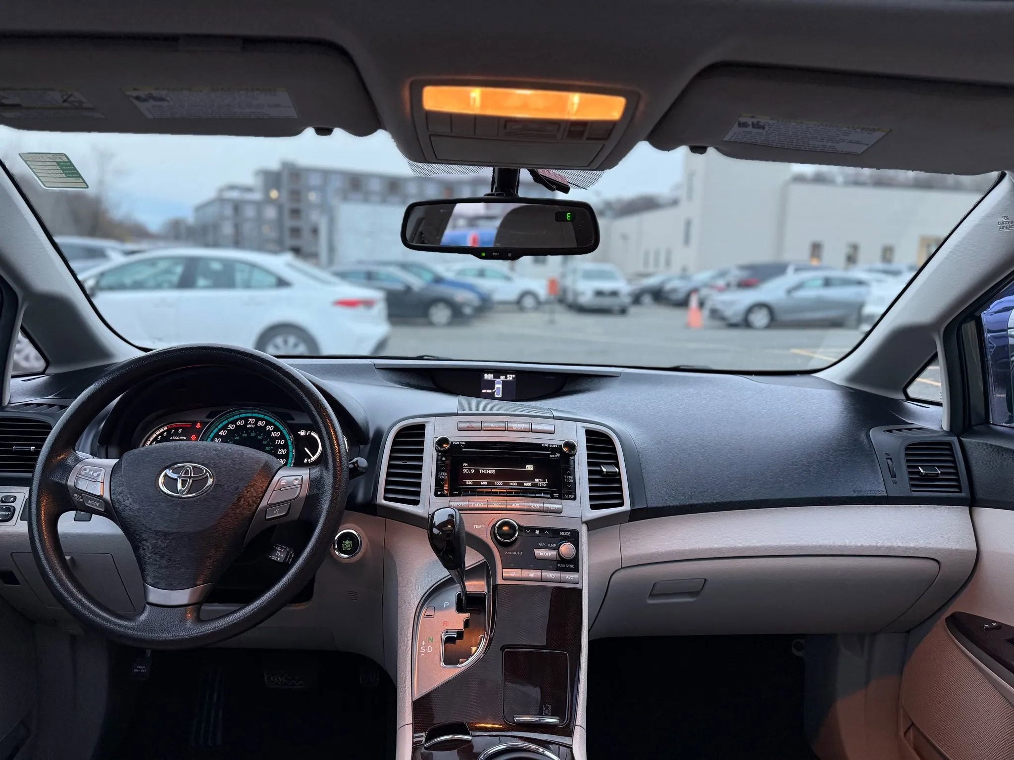 Used 2010 Toyota Venza AWD image 9