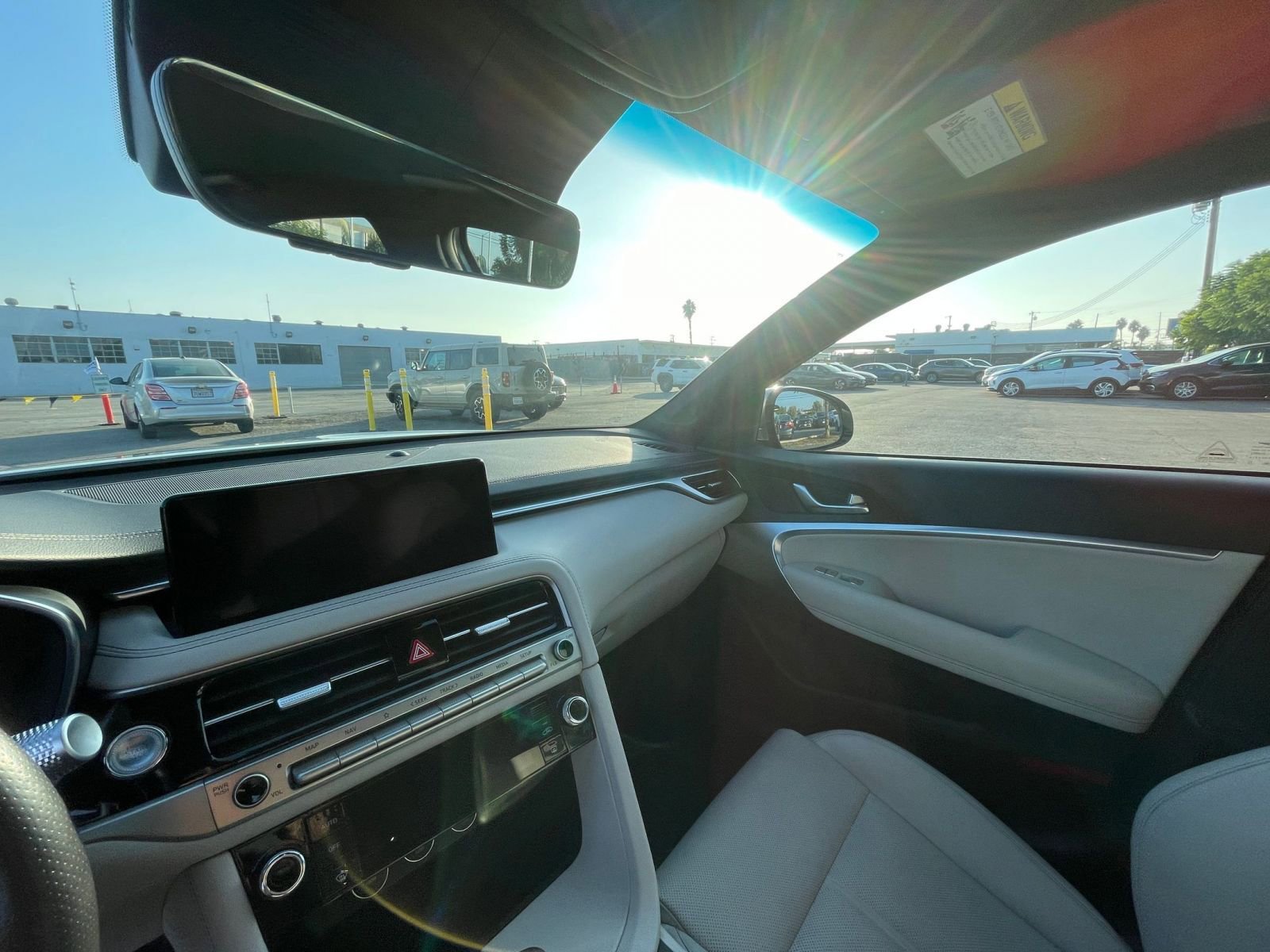 Used 2025 Genesis G70 2.5T image 37