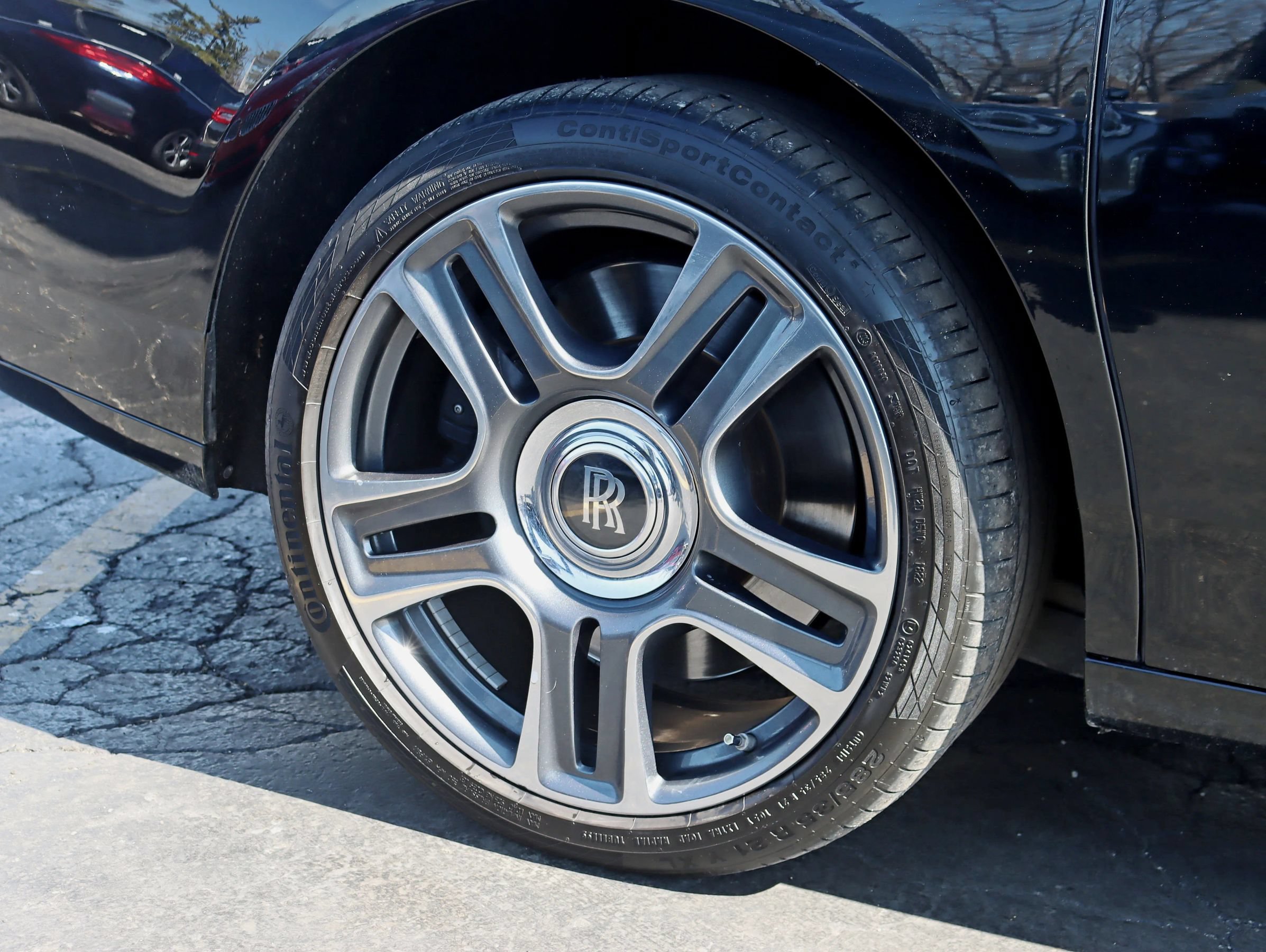 Used 2015 Rolls-Royce Ghost RWD image 6