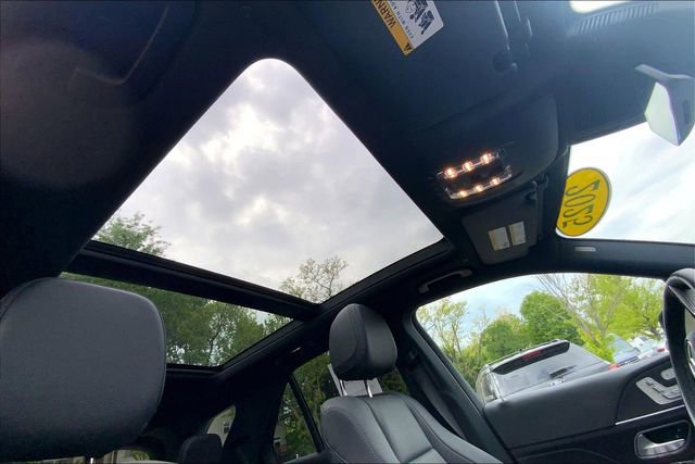 Certified 2025 Mercedes-Benz GLE 450e 4MATIC image 11