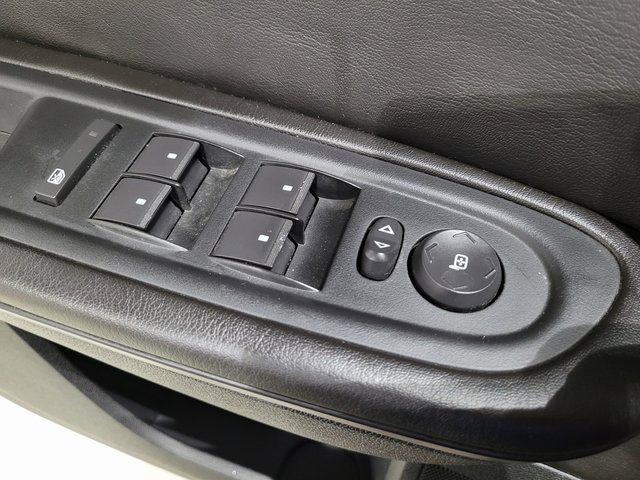 Used 2015 GMC Acadia SLE image 44