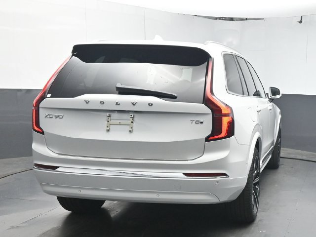 Used 2026 Volvo XC90 T8 Plus w/ Protection Package Premier AWD/4WD image 7