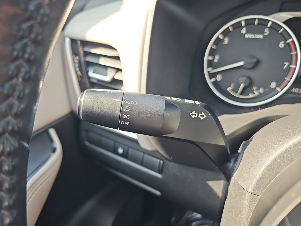 Used 2021 Nissan Rogue SV w/ Premium Package FWD image 35