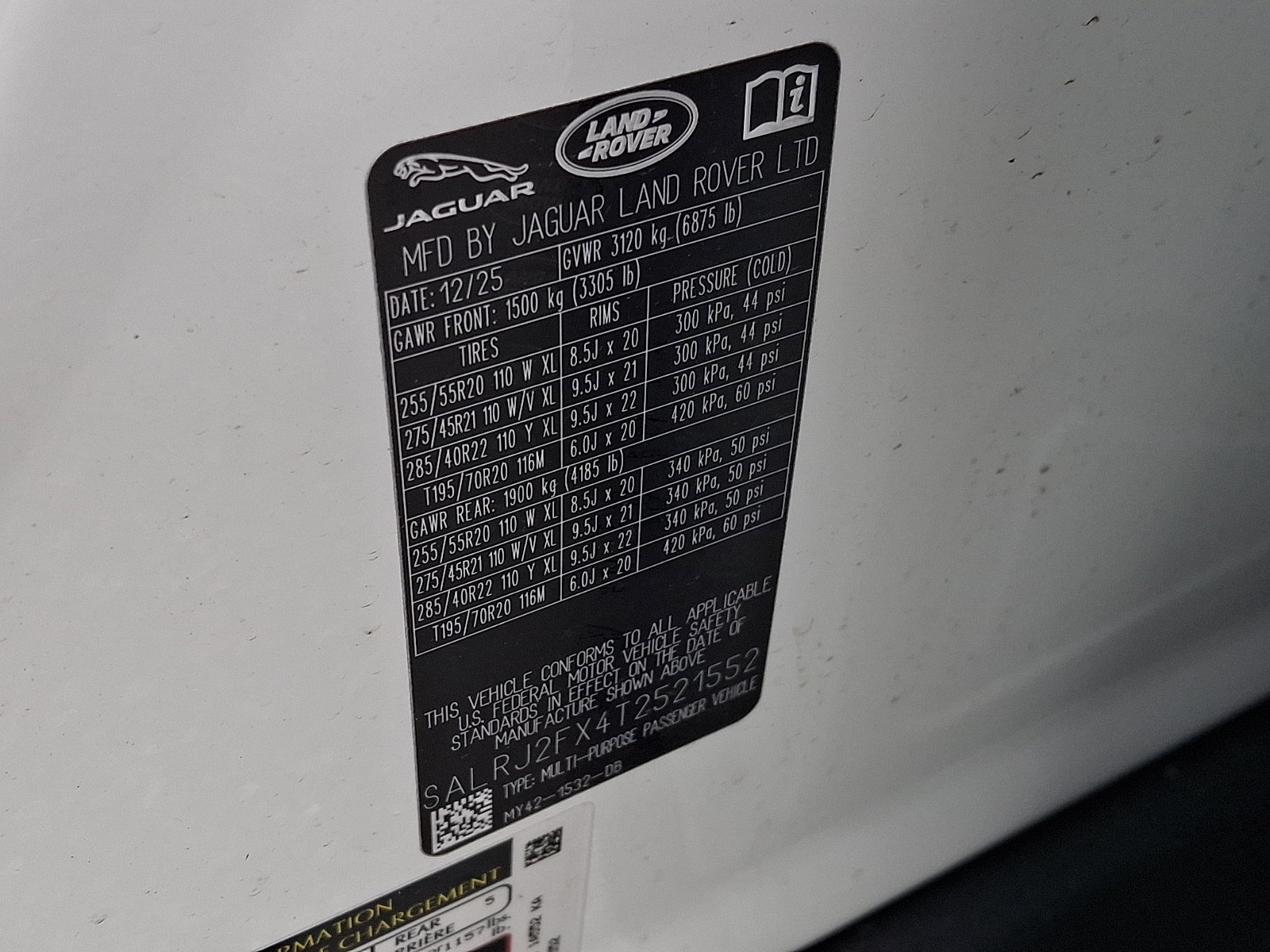 New 2026 Land Rover Discovery S AWD/4WD image 21