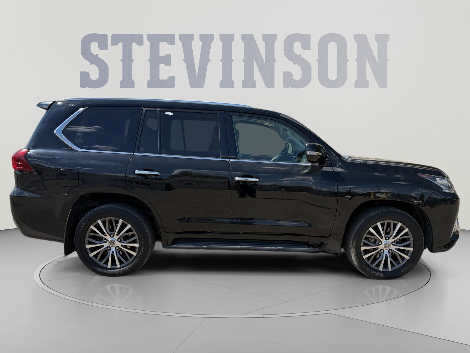 Used 2020 Lexus LX 570 4WD w/ Luxury Package image 6
