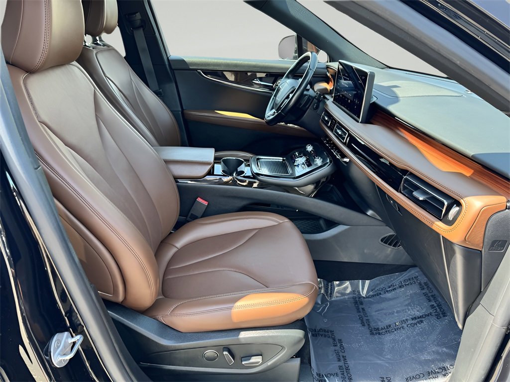 Used 2022 Lincoln Nautilus Reserve w/ Equipment Group 201A image 28