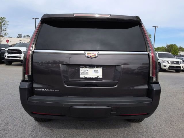 Used 2017 Cadillac Escalade Premium Luxury image 5