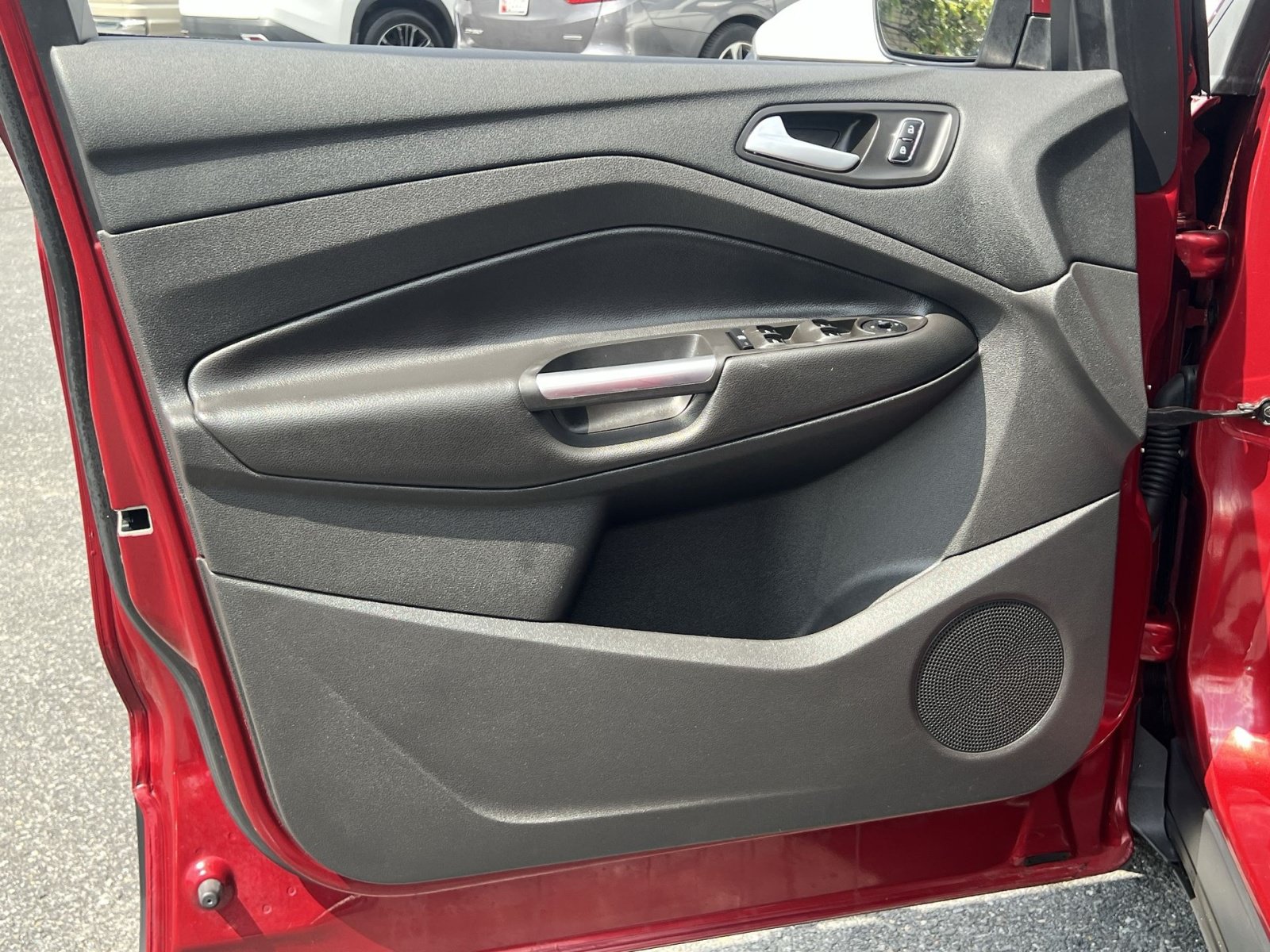 Used 2016 Ford Escape SE w/ Equipment Group 201A FWD image 37