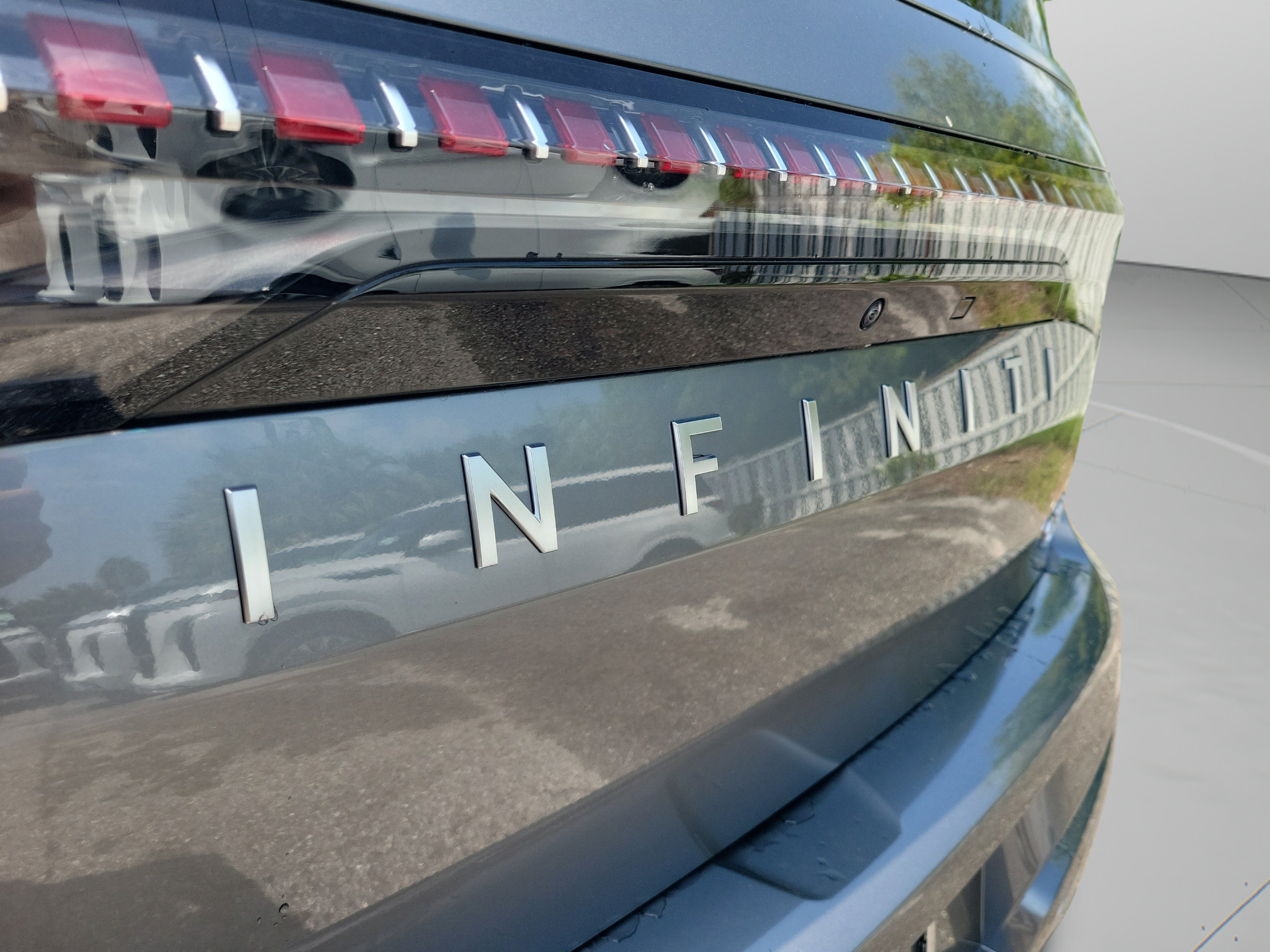 New 2027 INFINITI QX80 Luxe w/ Cargo Package RWD image 29