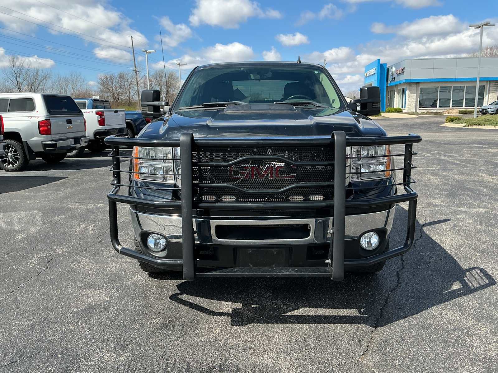 Used 2012 GMC Sierra 2500 SLE w/ SLE Preferred Package image 2
