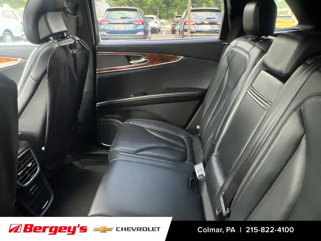 Used 2017 Lincoln MKX Reserve AWD/4WD image 10