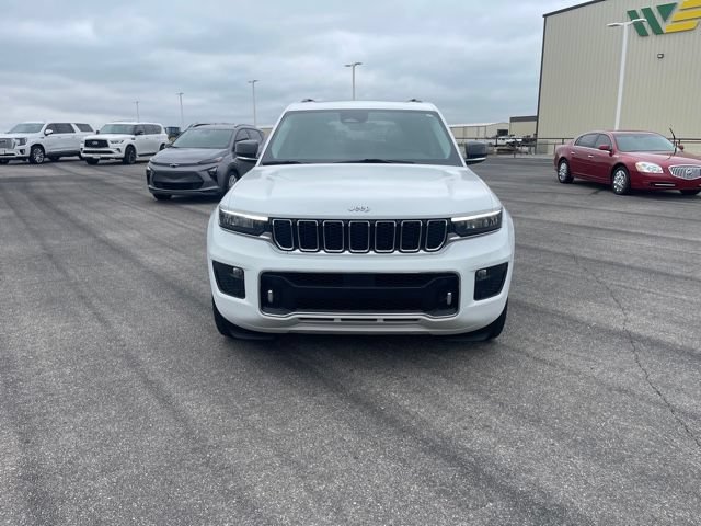 Used 2023 Jeep Grand Cherokee Overland AWD/4WD image 2