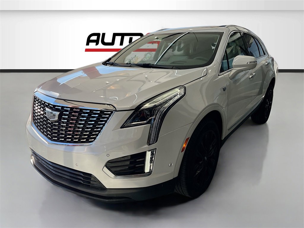 Used 2025 Cadillac XT5 Premium Luxury w/ LPO, ONYX Package image 3