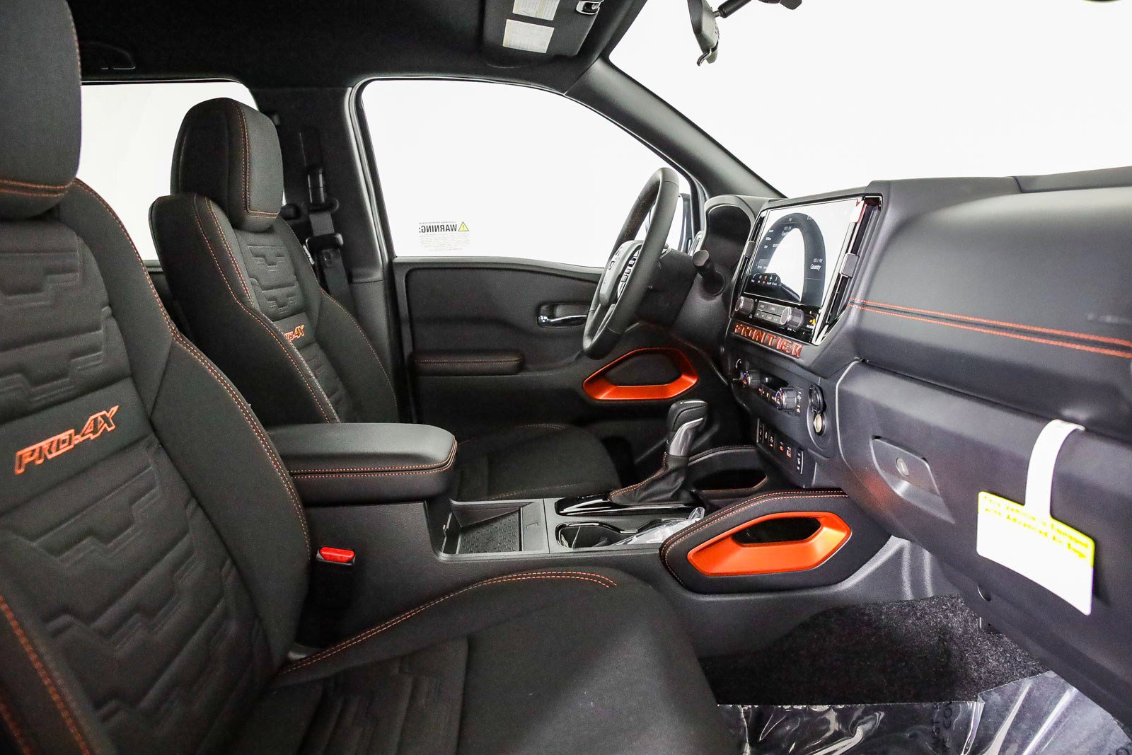 New 2025 Nissan Frontier PRO-4X w/ Pro Convenience Package image 22