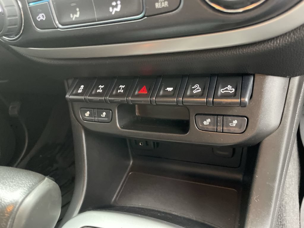 Used 2021 Chevrolet Colorado ZR2 w/ ZR2 Midnight Special Edition AWD/4WD image 26